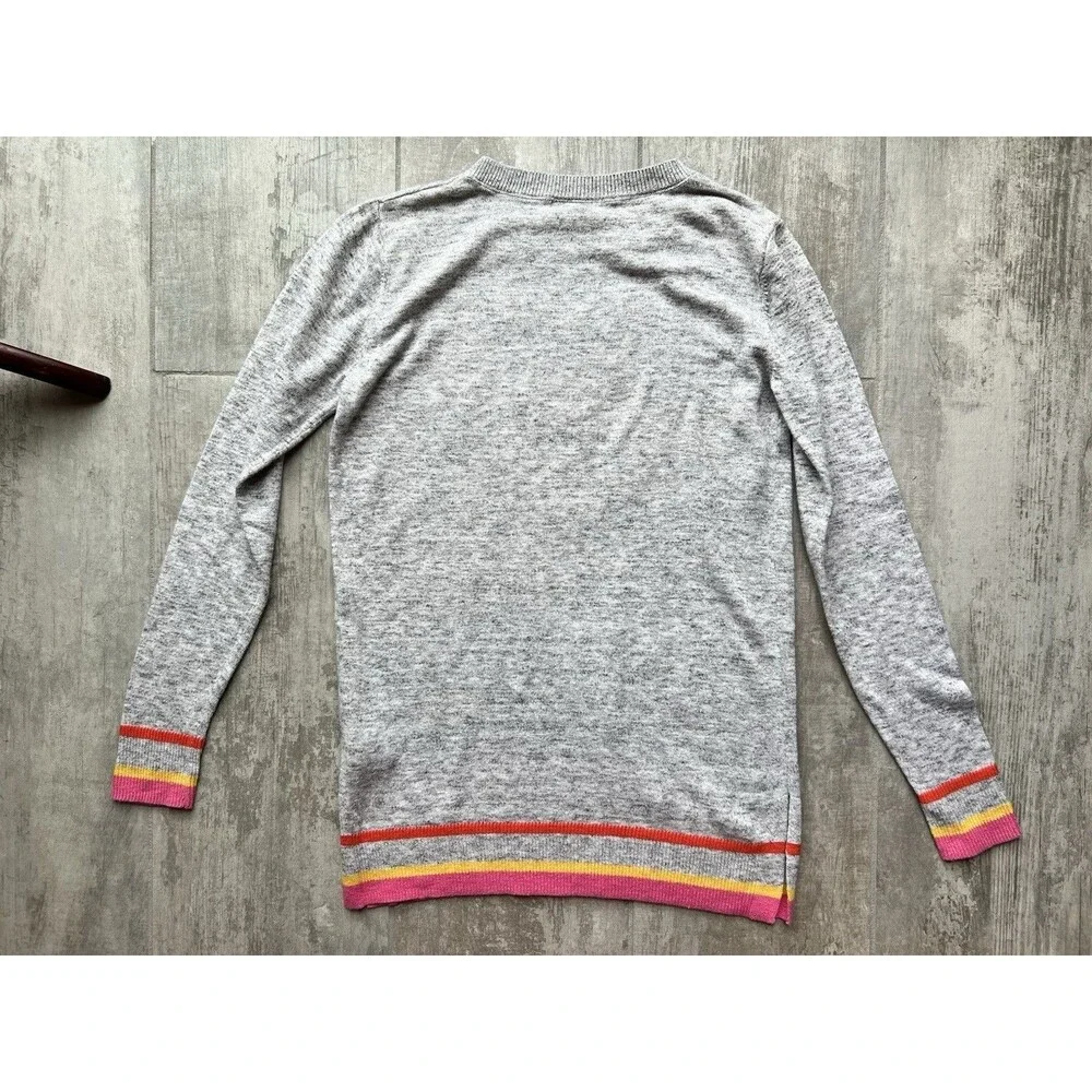Girls Heather Gray Lightweight Knit Sweater Embroidered Rainbow Heart L 10-12